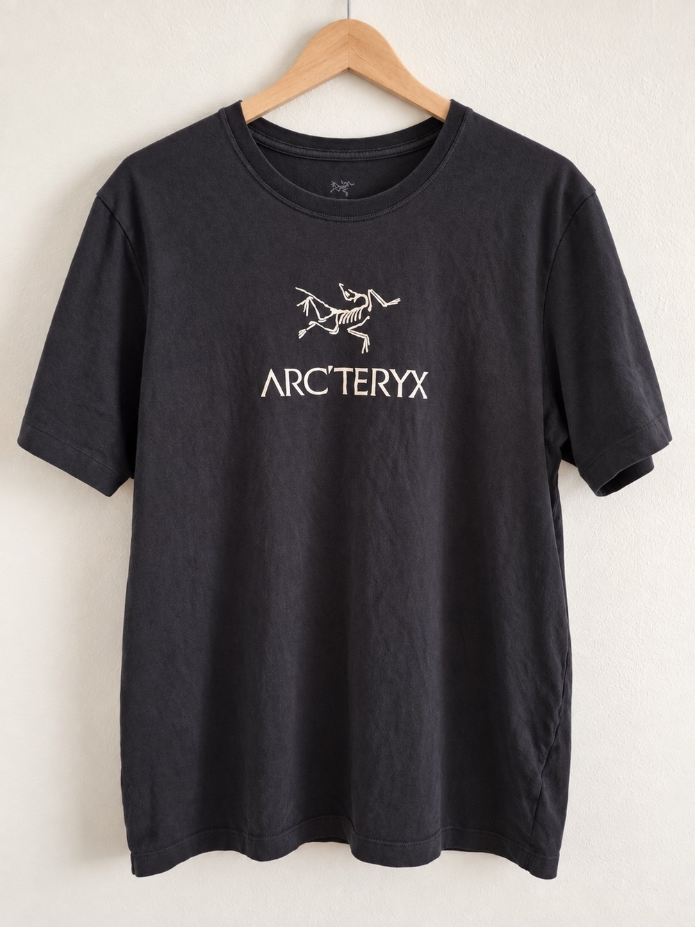 Arc'teryx Men's Logo T-Shirt Black Size Large Short Sleeve Tee